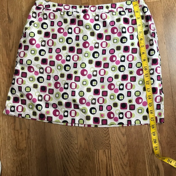 Retro Style Fun Golf Skorts - Picture 5 of 8